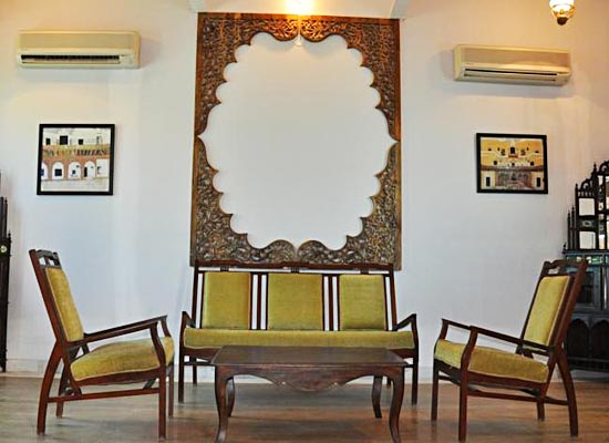 Chandra Mahal Haveli Bharatpur sitting area