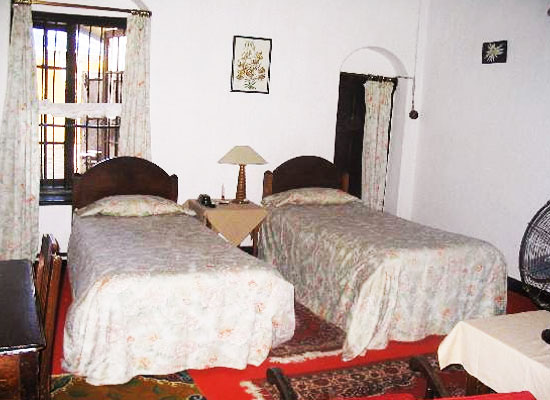 Himalayan Hotel kalimpong bedroom