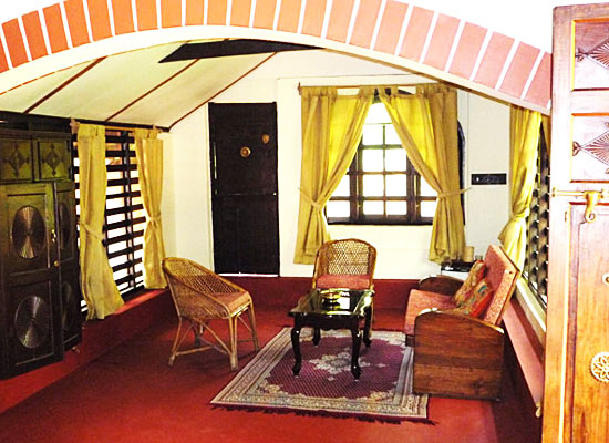 Emerald Isle Heritage Home alleppey sitting area
