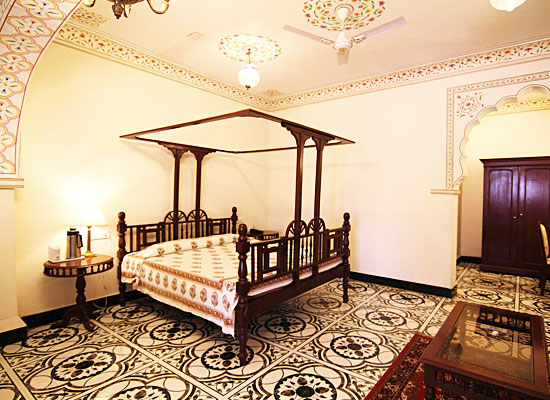 Amar Mahal Orccha Room