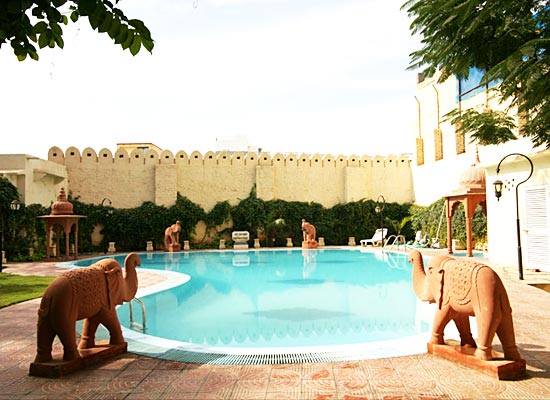 Bissau Palace Hotel Jaipur Poolside