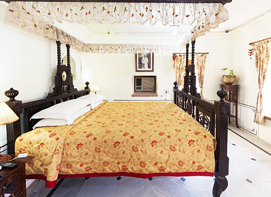 Hotel Pushkar Palace pushkar bedroom