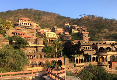 How to Get Cheap Hotels in Alwar and Last Minute Hotel Deals